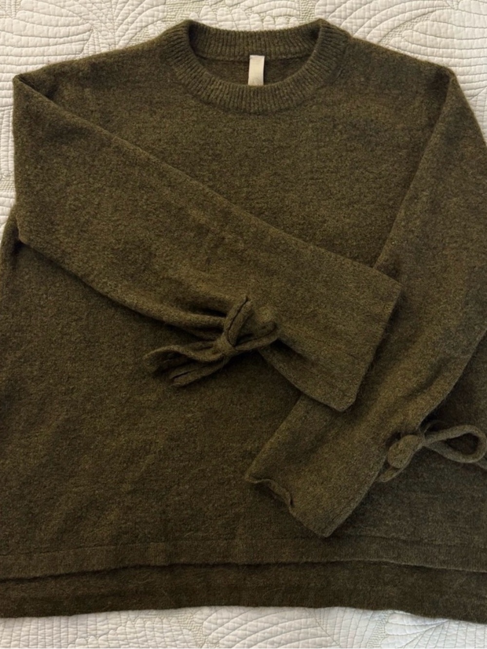 Babaton Moss Green Malcorra
Crewneck Sweater- Size L